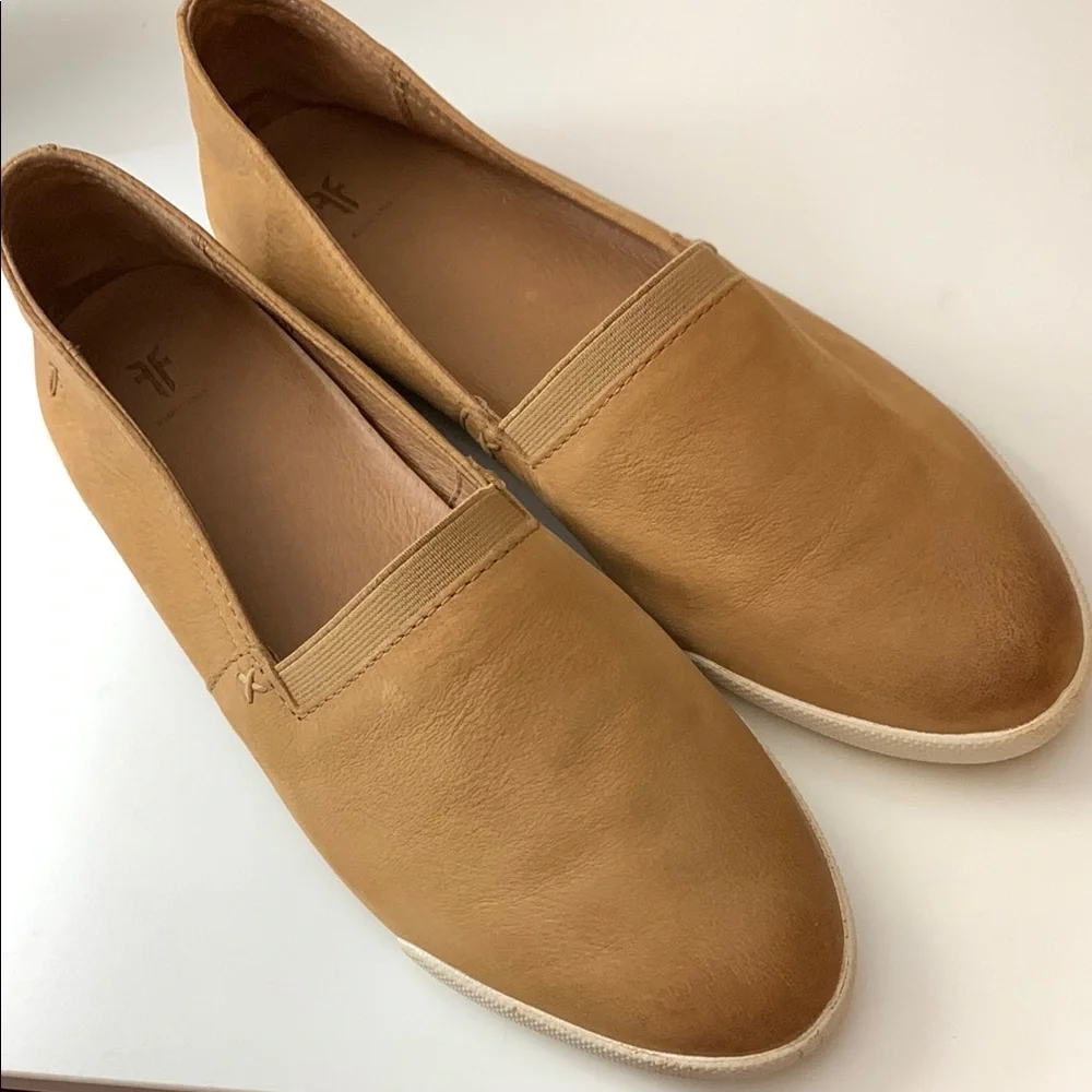Frye Melanie leather flats sz 8.5